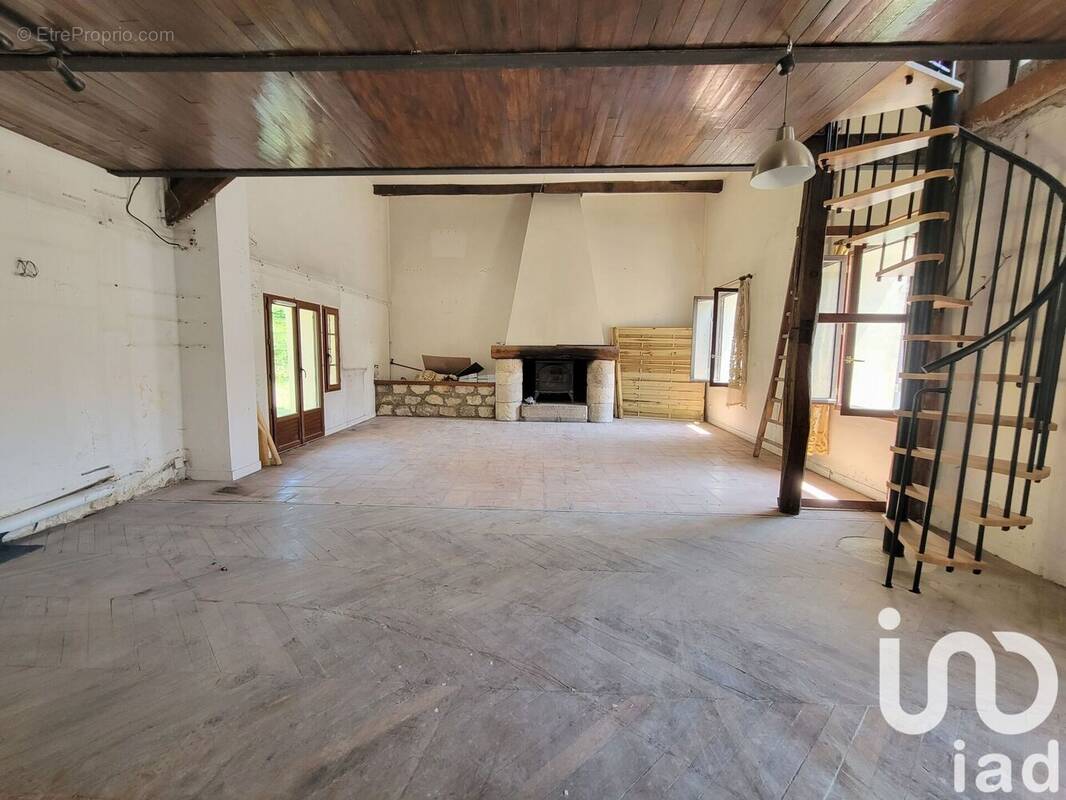 Photo 1 - Maison à VILLENEUVE-LE-ROI