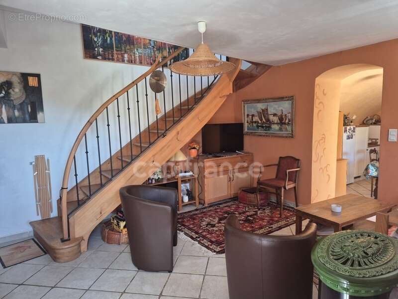 Maison à LES MAGES