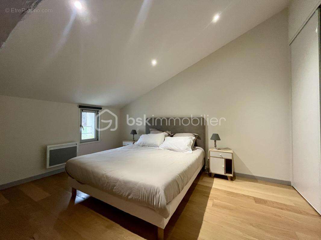 Maison à MONTPEYROUX