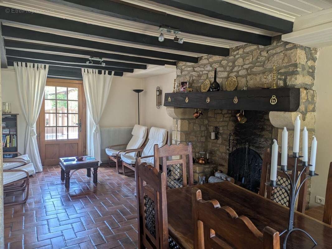 Maison à SIORAC-EN-PERIGORD