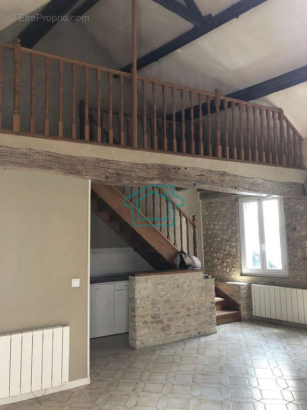 Maison à LA QUEUE-LES-YVELINES