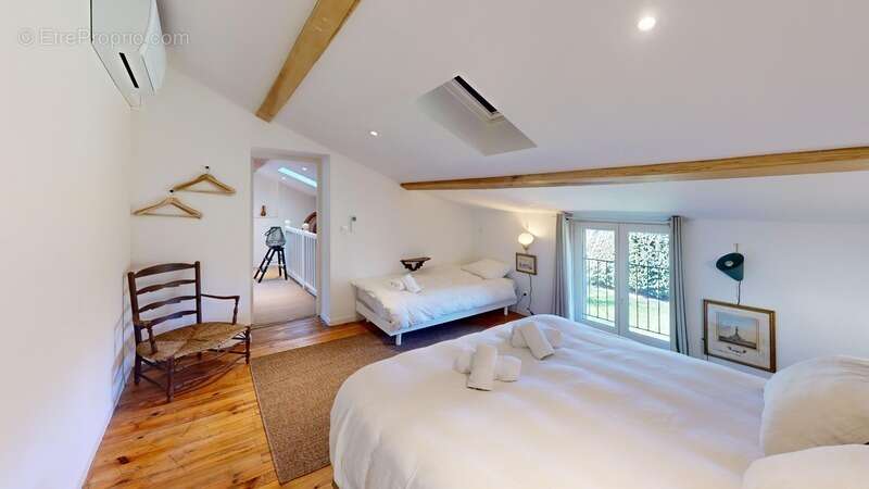 Maison à NEGREPELISSE