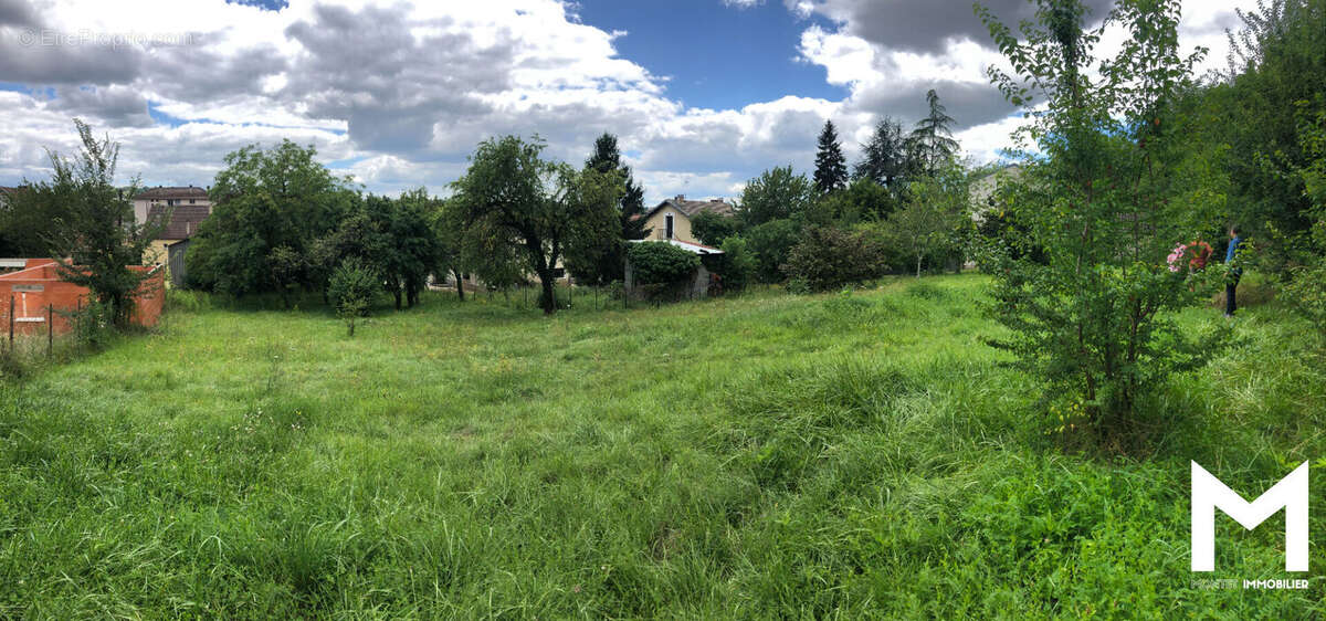 Terrain à TRELISSAC