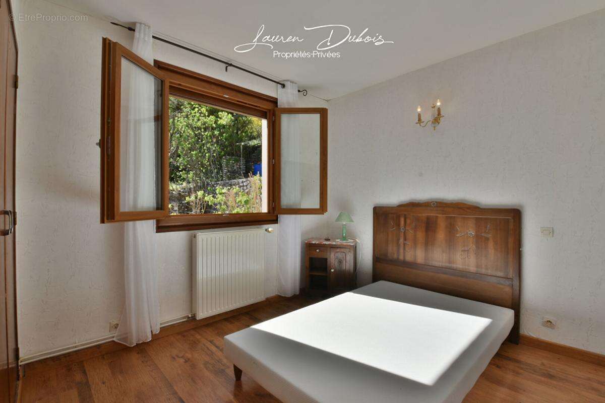 Maison à SERRES