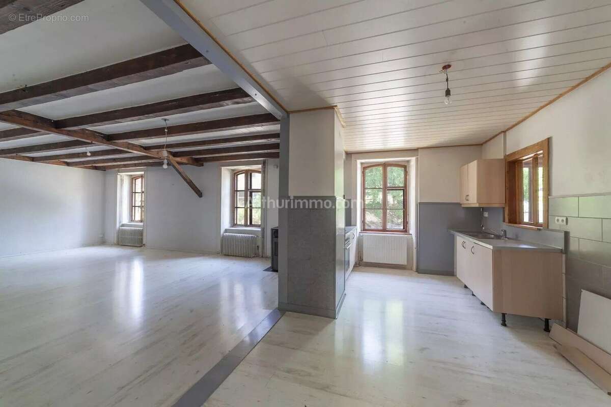 Appartement à LES GRAS