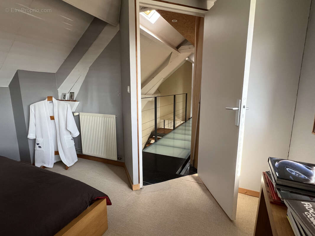 Maison à VARENNES-VAUZELLES