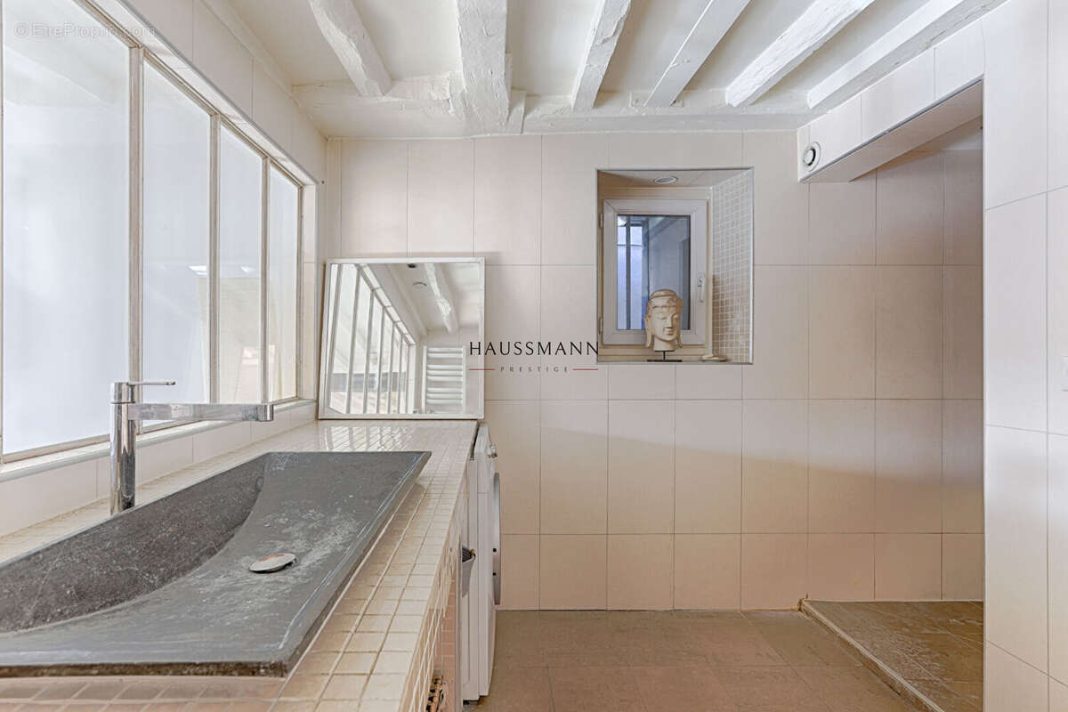 Appartement à PARIS-9E