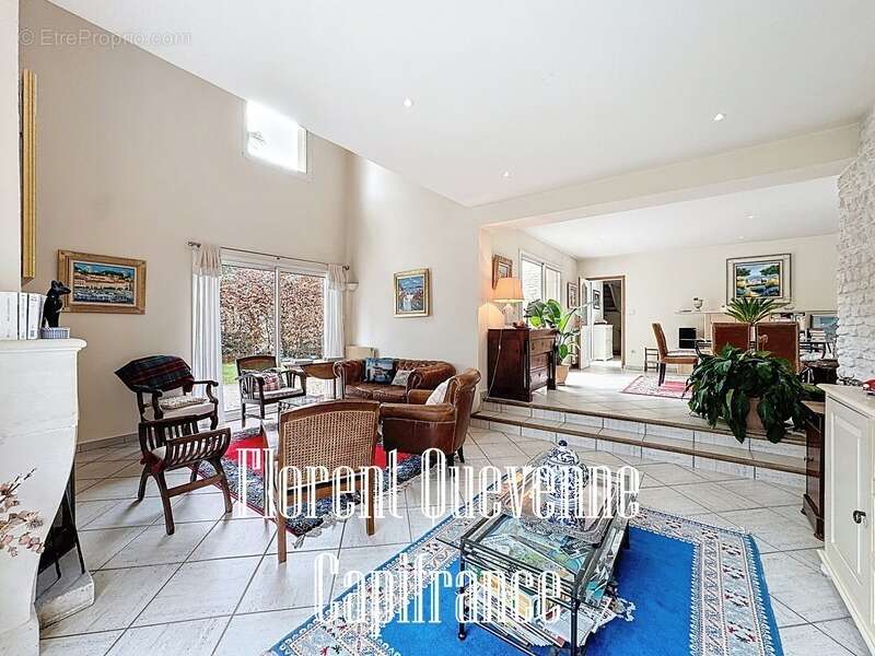 Maison à MERY-CORBON