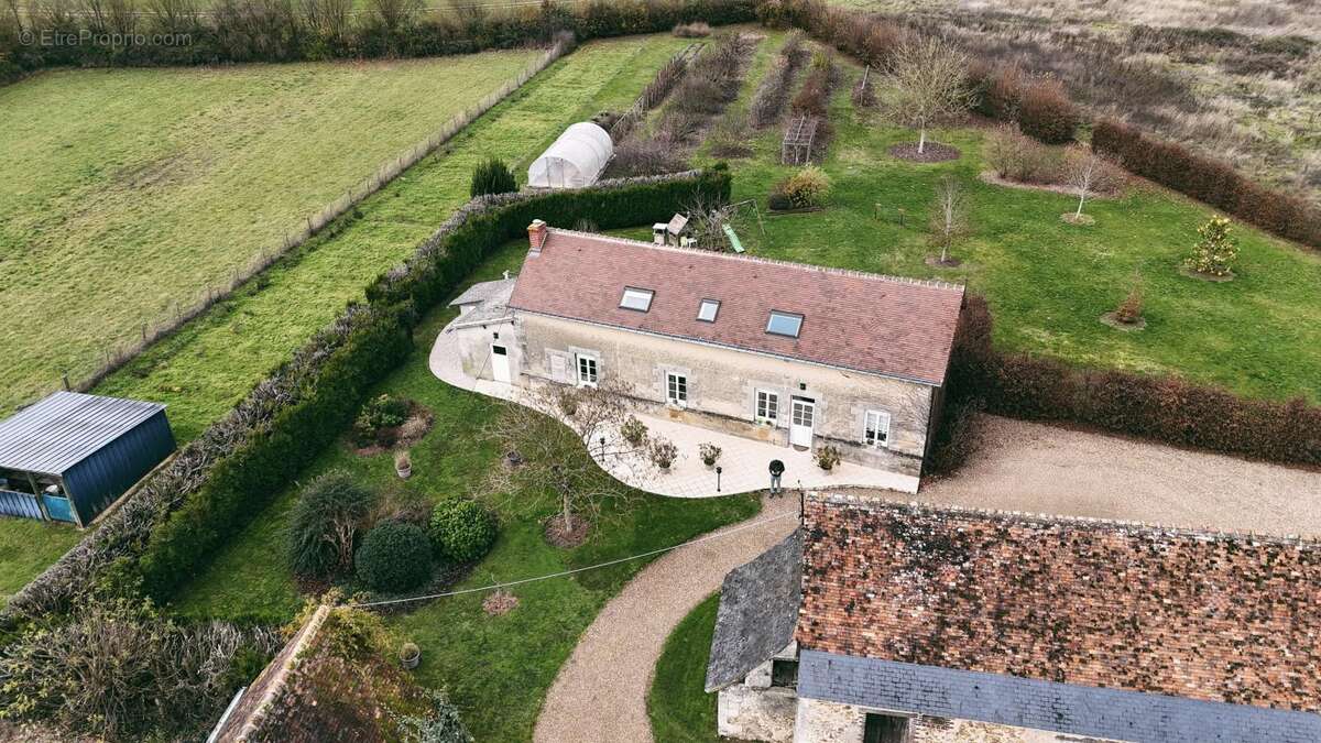Maison à SAINT-PATERNE-RACAN