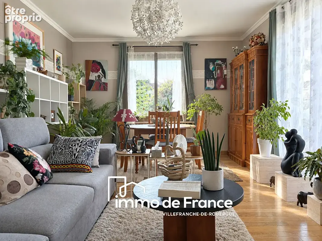 Maison T6 sur deux niveaux , garage et terrain - photo 3