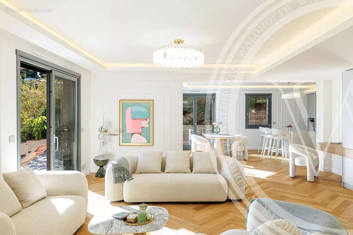 Duplex clé en main récemment rénové avec vue mer panoramique à Roquebrune-Cap-Martin - photo 3