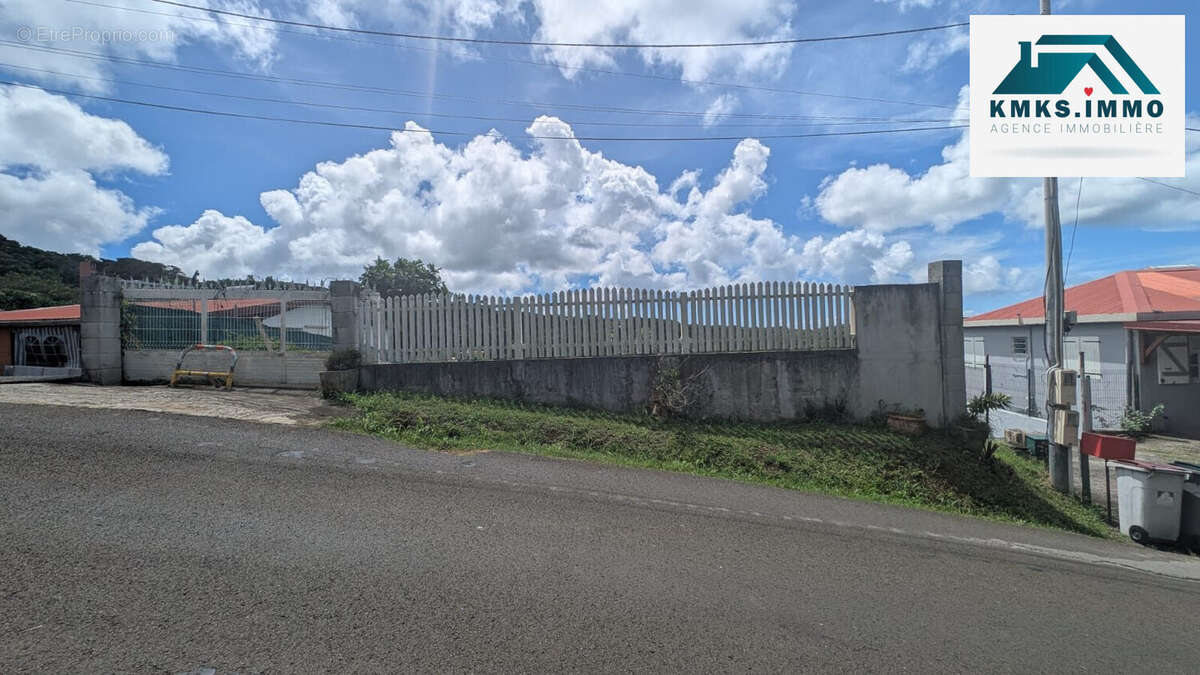 Terrain à SAINTE-LUCE