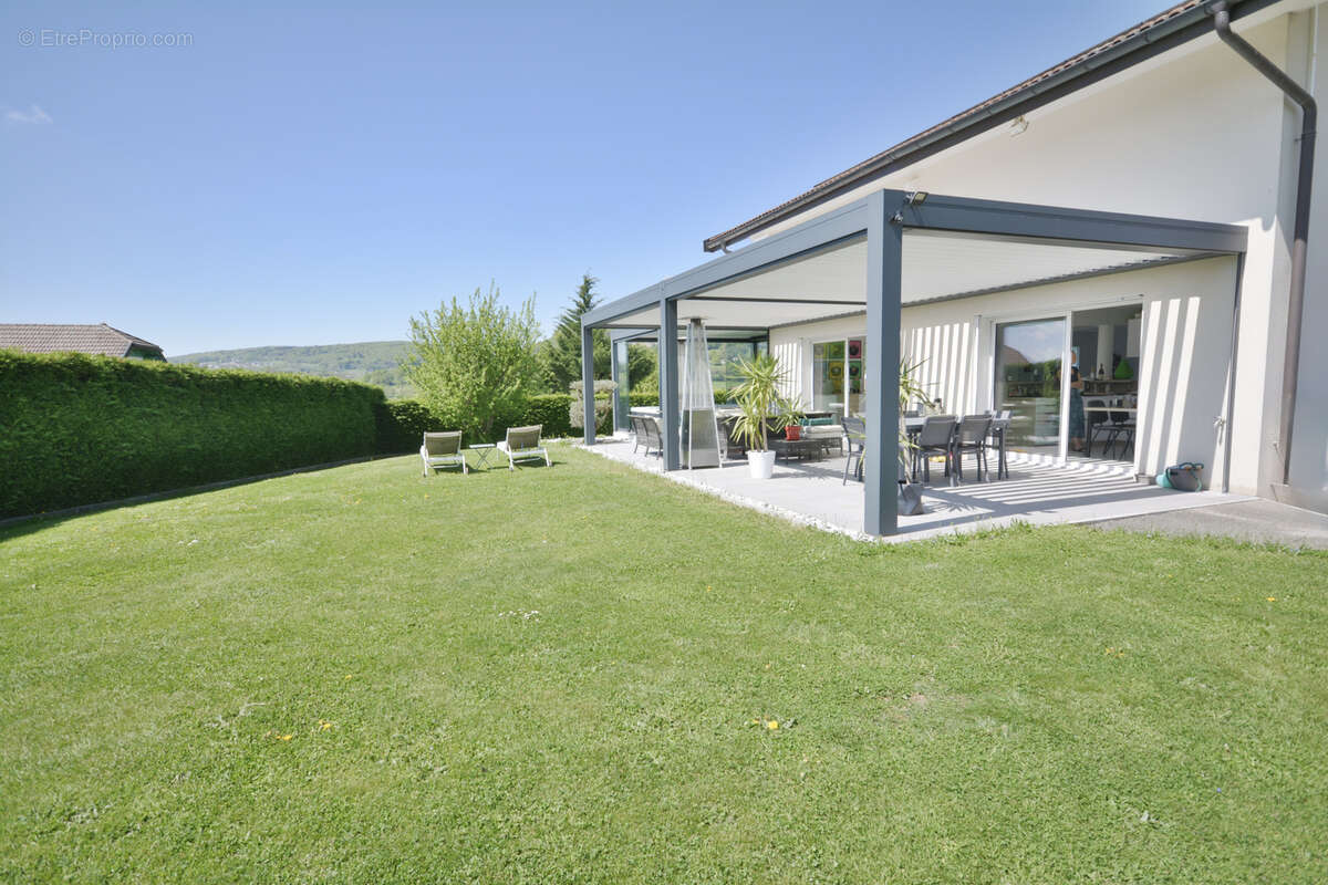 Maison à VILLY-LE-PELLOUX