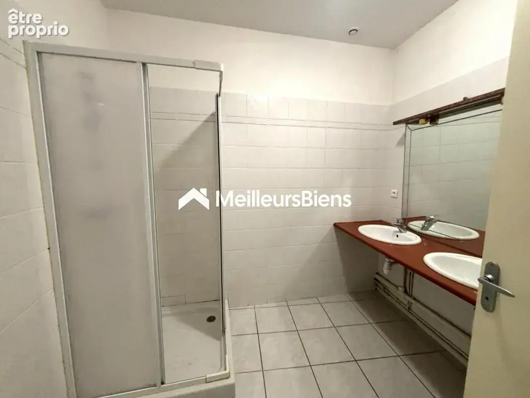 Appartement 15 pièces 300 m² à vendre à Bourg-Saint-Andeol (07700) - photo 11