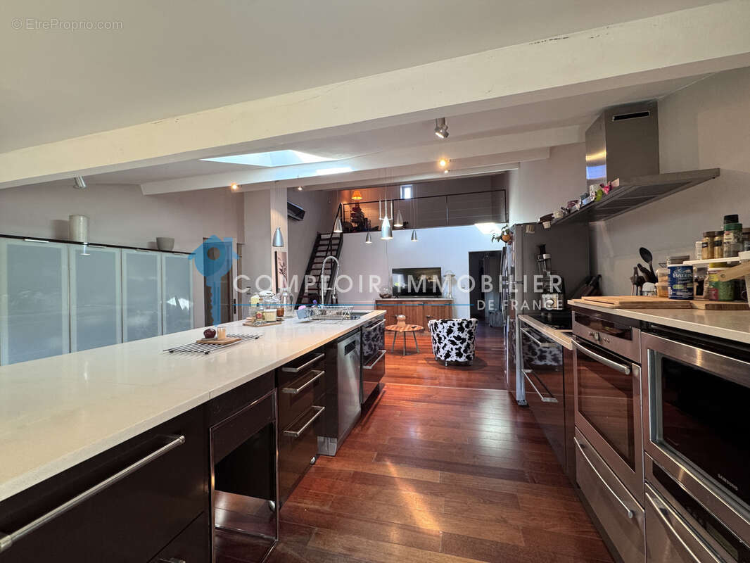 À vendre à Romans centre - Maison de ville T5 200m2 - photo 7