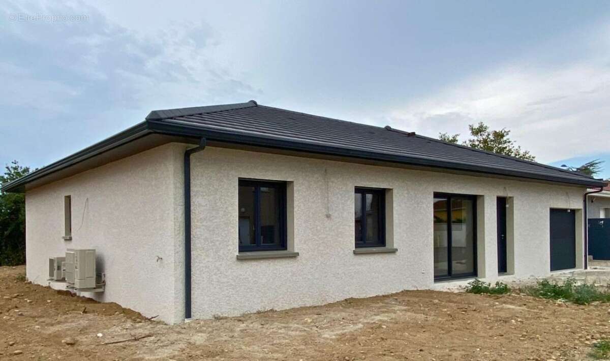 Maison à COMMUNAY