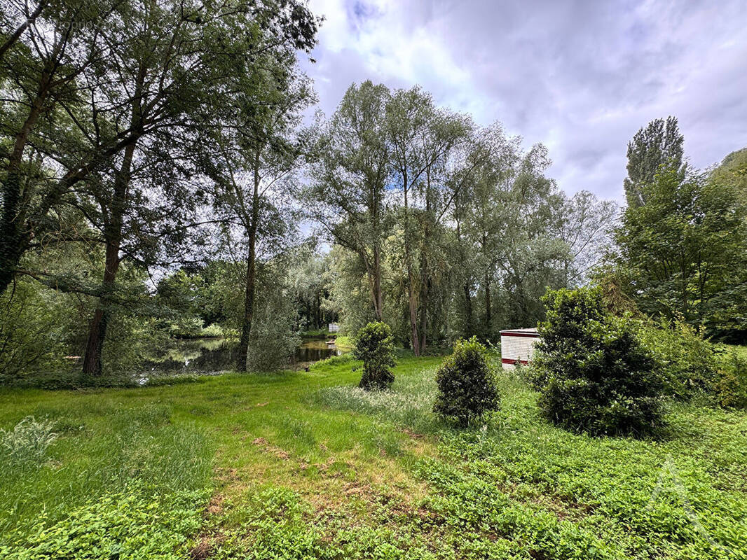 Terrain à CHAUSSOY-EPAGNY