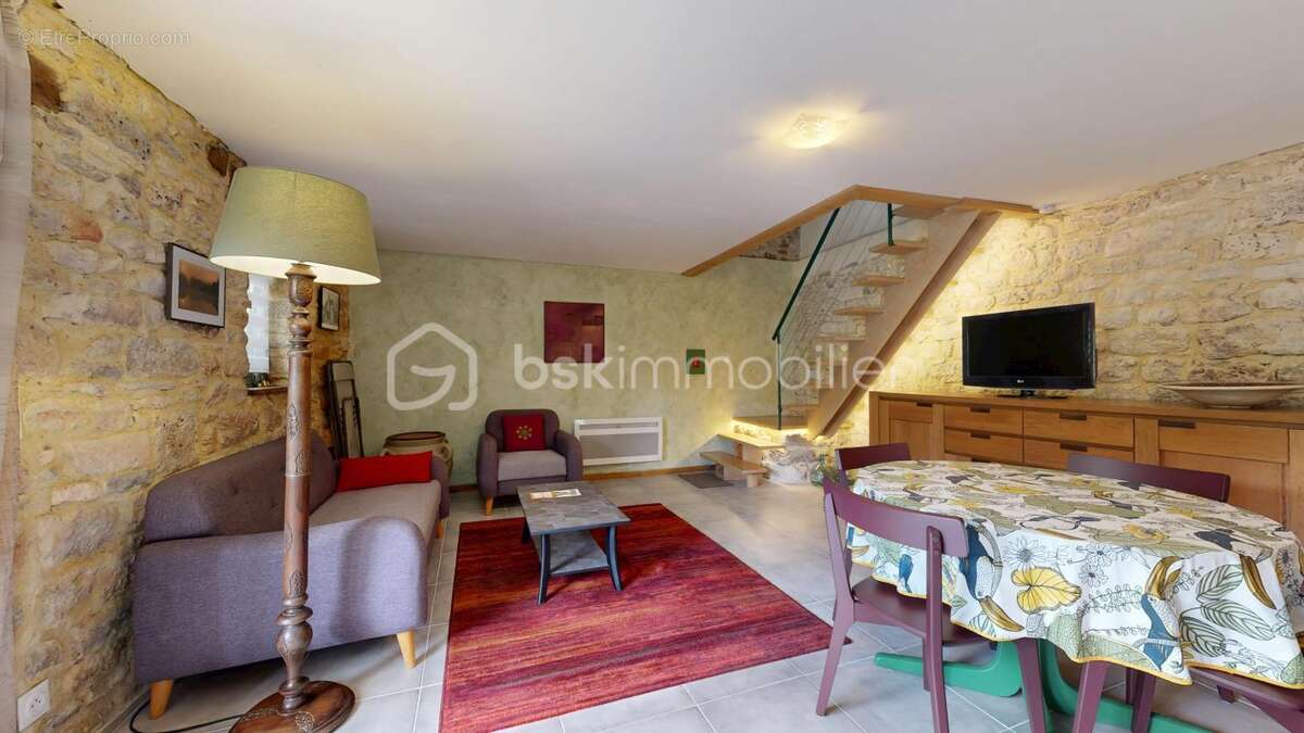 Maison à GINOUILLAC