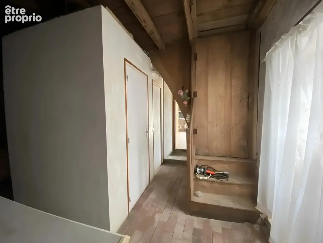 Maison à rénover avec grange et terrain à 20 minutes de Civray - photo 7
