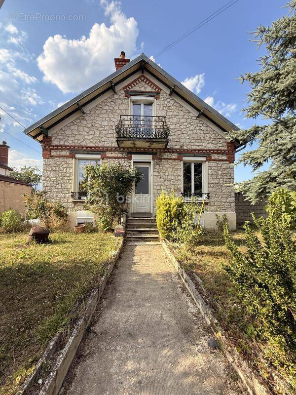 Maison à CHAMPAGNE-SUR-SEINE