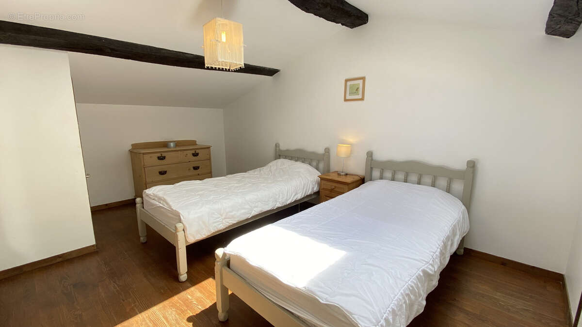 Maison à MORTAGNE-SUR-GIRONDE