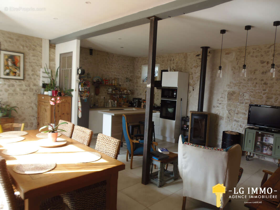 Maison à MORTAGNE-SUR-GIRONDE