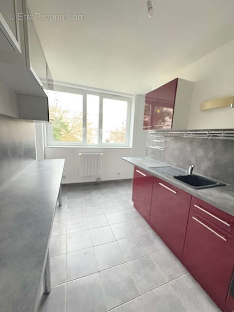 Appartement à FLEURY-LES-AUBRAIS