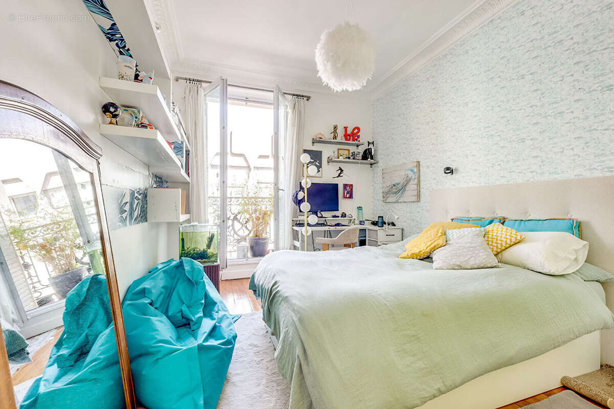 Appartement à PARIS-17E