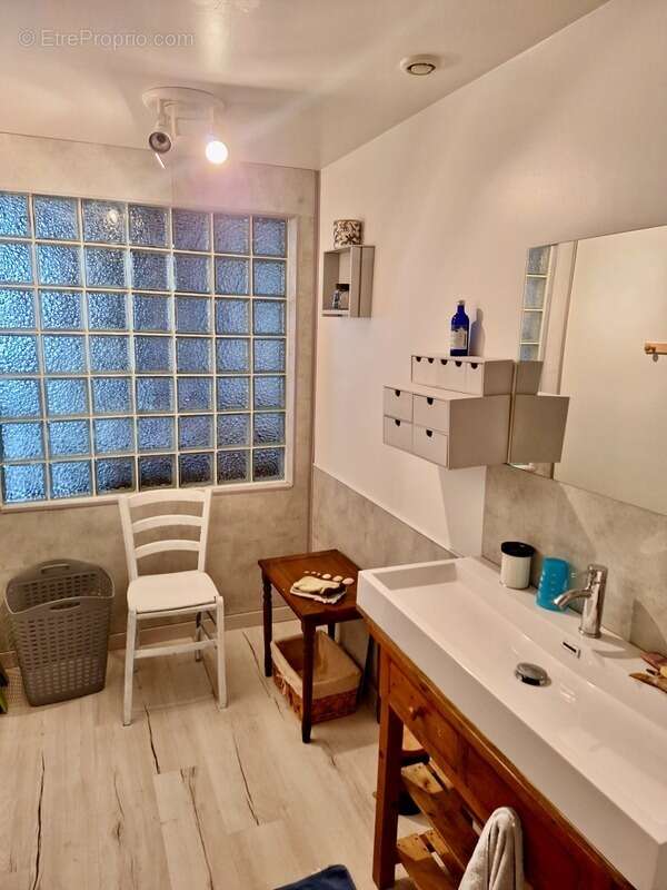 Maison à vendre en pierre 5 pièces, rénovée avec charme en plein cœur de Puylaroque (82) - photo 9