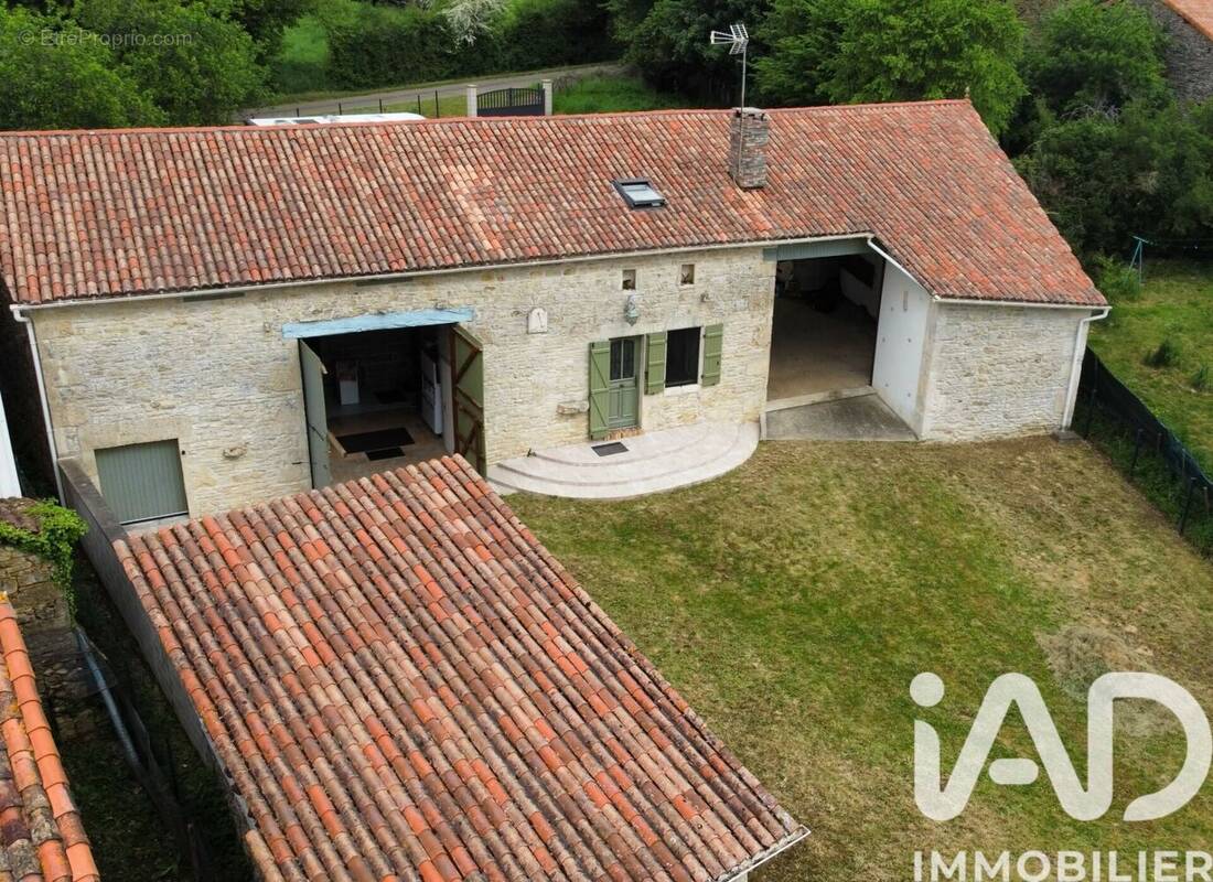 Photo 1 - Maison à PARZAC