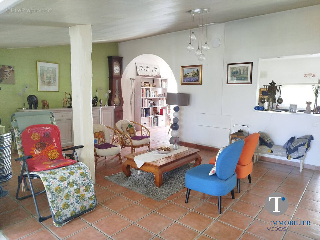 Maison à SAINT-ESTEPHE