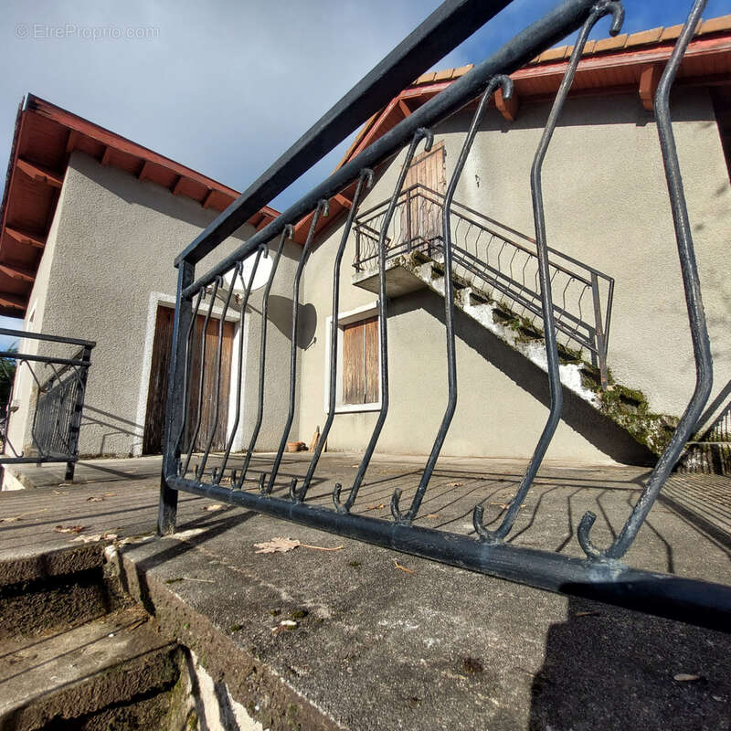 Maison à SAINT-AGREVE