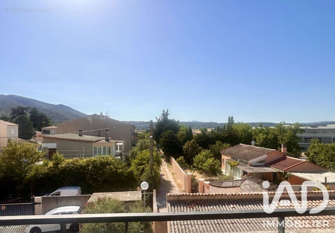 Photo 4 - Appartement à SAINT-MAXIMIN-LA-SAINTE-BAUME