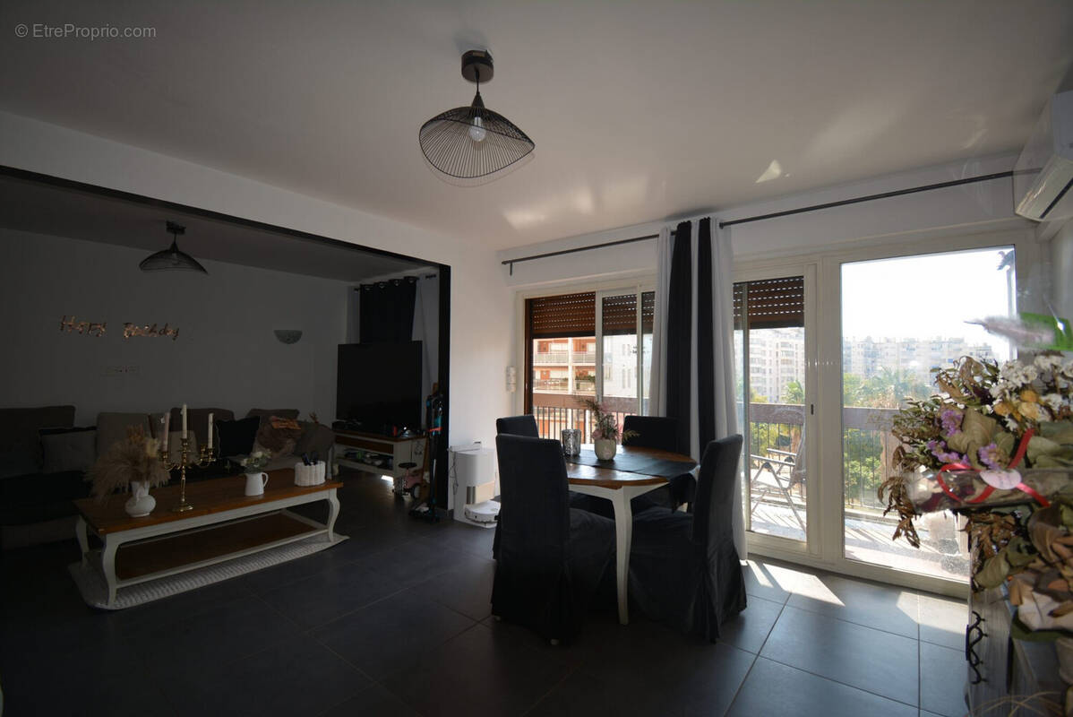 Appartement à MARSEILLE-6E