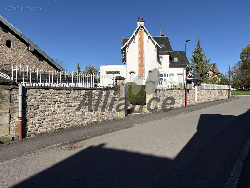 Maison à LUXEUIL-LES-BAINS