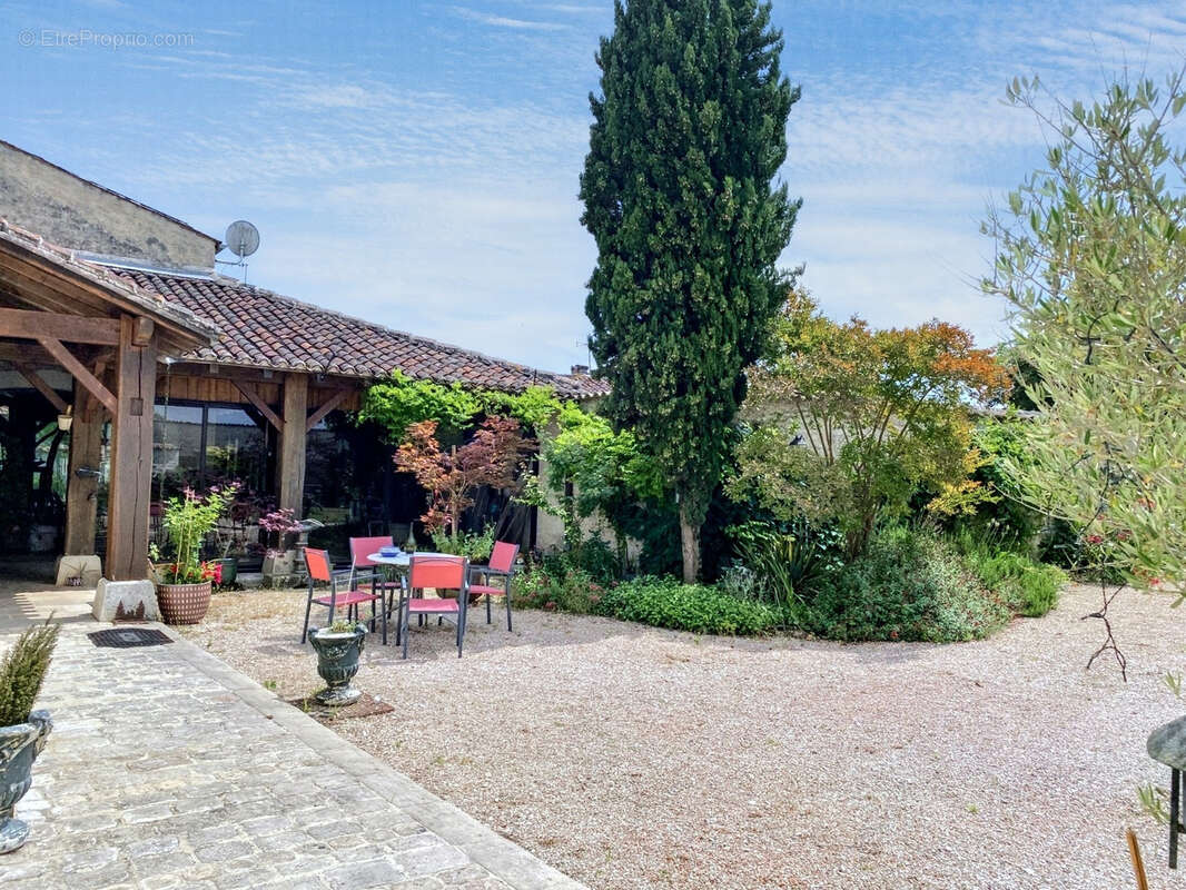 Maison à JULIENNE