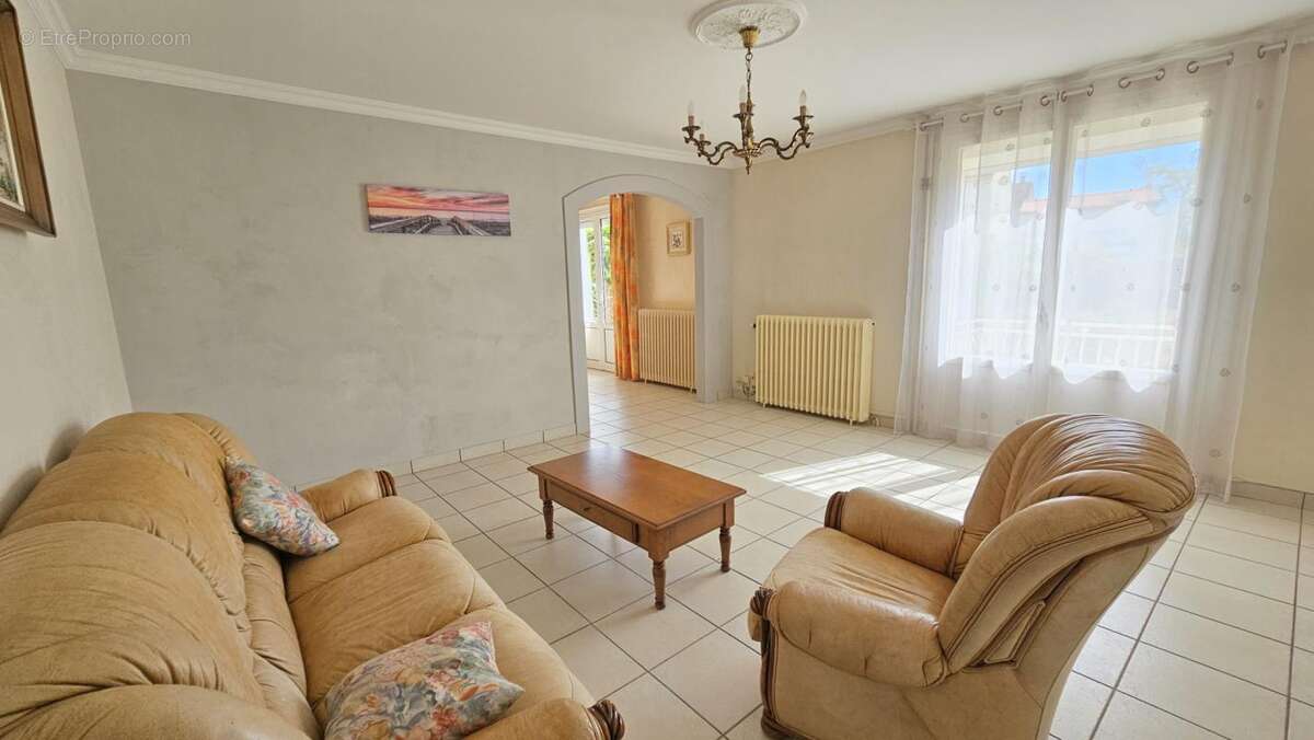 Maison à MAULEVRIER