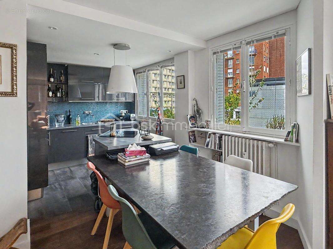 Amiens hyper-centre – t3 de 68 m² avec ascenseur, cave, triple exposition et vue cathédrale - photo 2