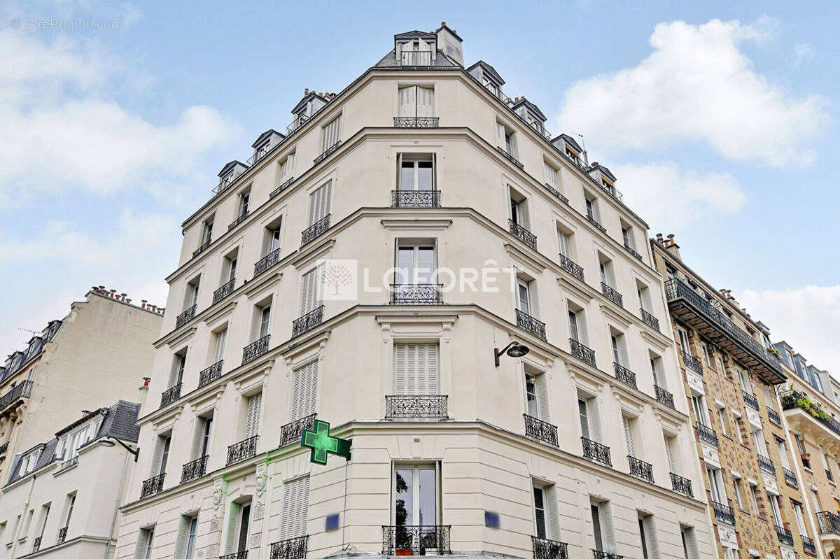 Appartement à PARIS-14E