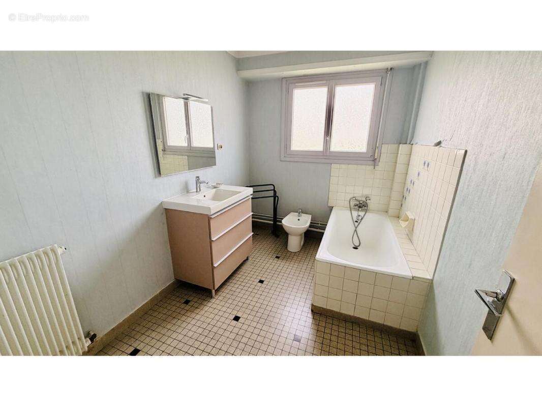 Appartement à BILLERE