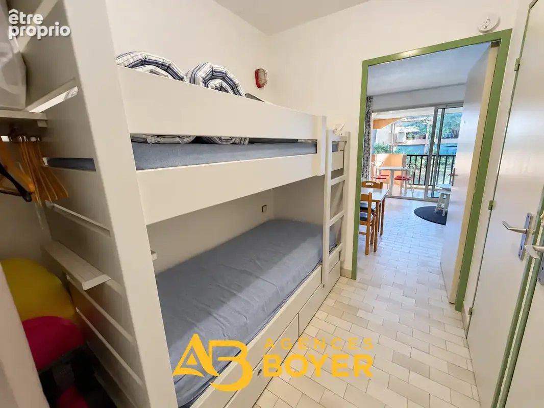 Studio avec terrasse, piscine et parking à Sanary-sur-Mer, limite Bandol, proche plage - photo 7