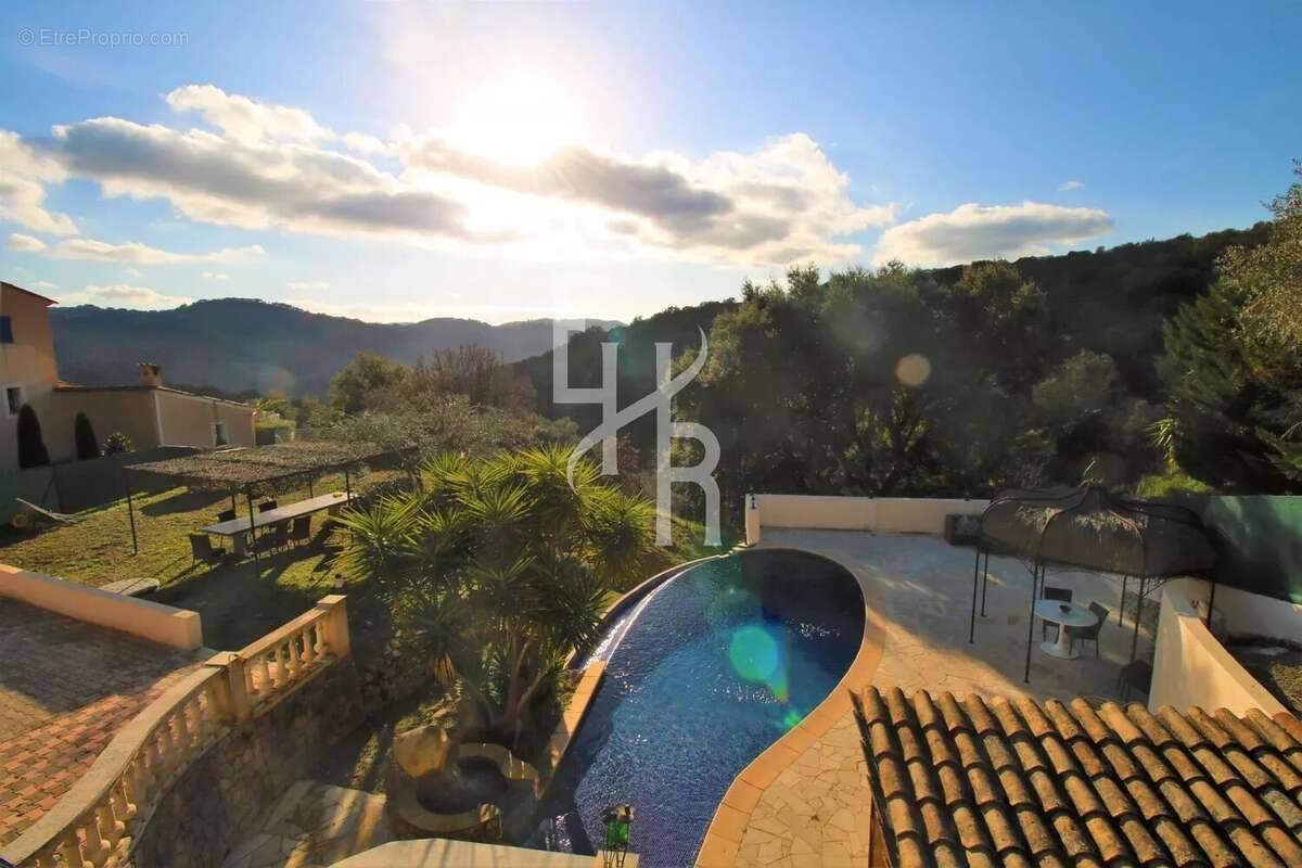 Maison à PEYMEINADE