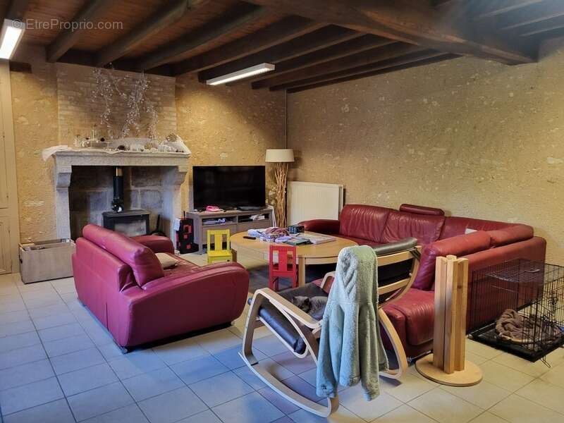 Propriete à vendre 10 pièces AUBIGNY (79) Terrain 27 715 m² - photo 8