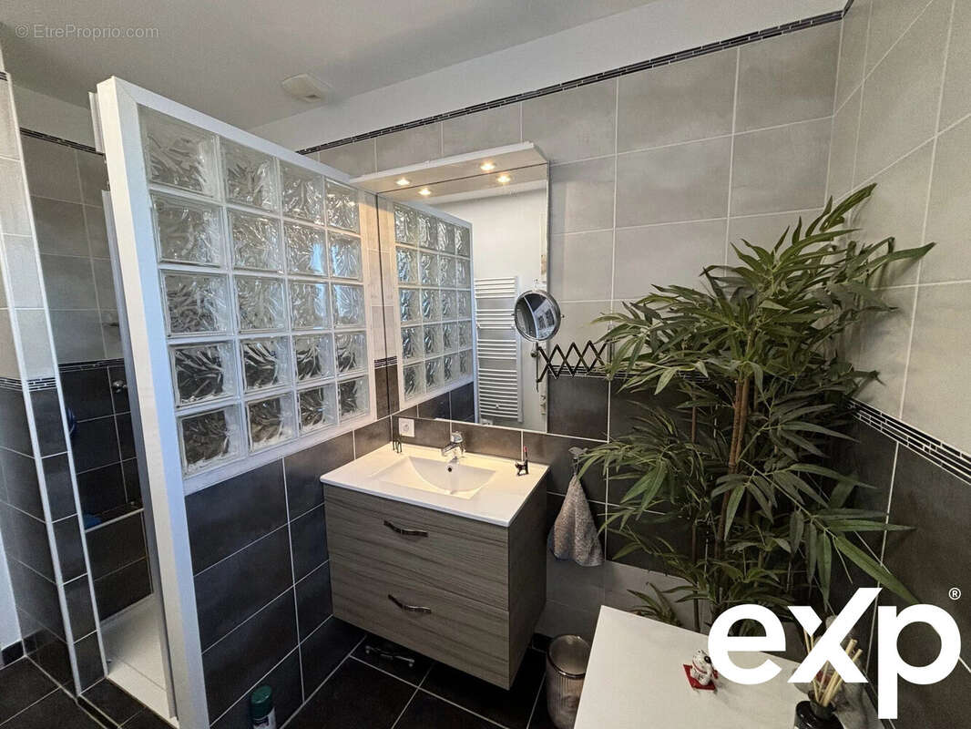 Maison à COURNONSEC