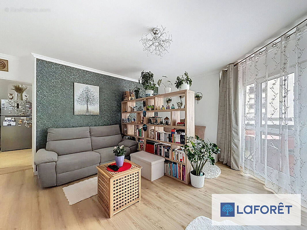 Appartement à LE PLESSIS-TREVISE