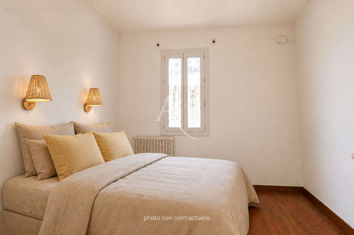 Appartement à MARSEILLE-5E