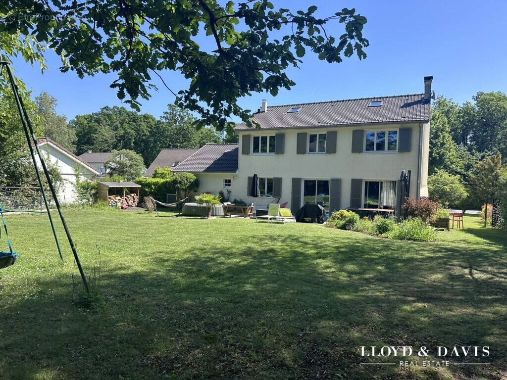 Maison à CHEVREUSE