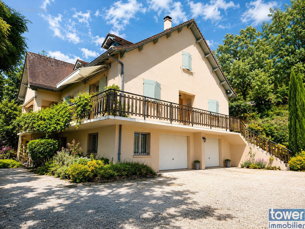 Maison à VILLEFRANCHE-DE-ROUERGUE