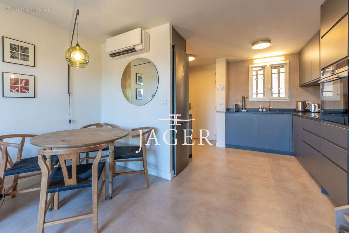 Appartement à COGOLIN