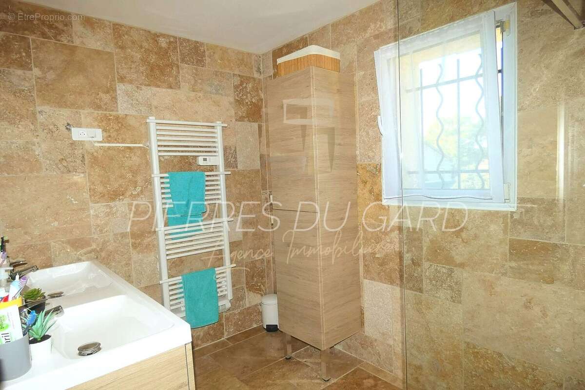 Maison à SAINT-QUENTIN-LA-POTERIE